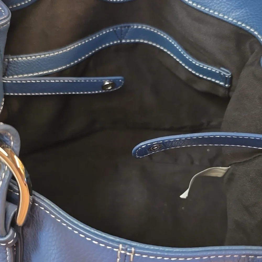 TIGNANELLO Blue Leather Handbag with Charm Soft As Butter!!! - Picture 5 of 6
